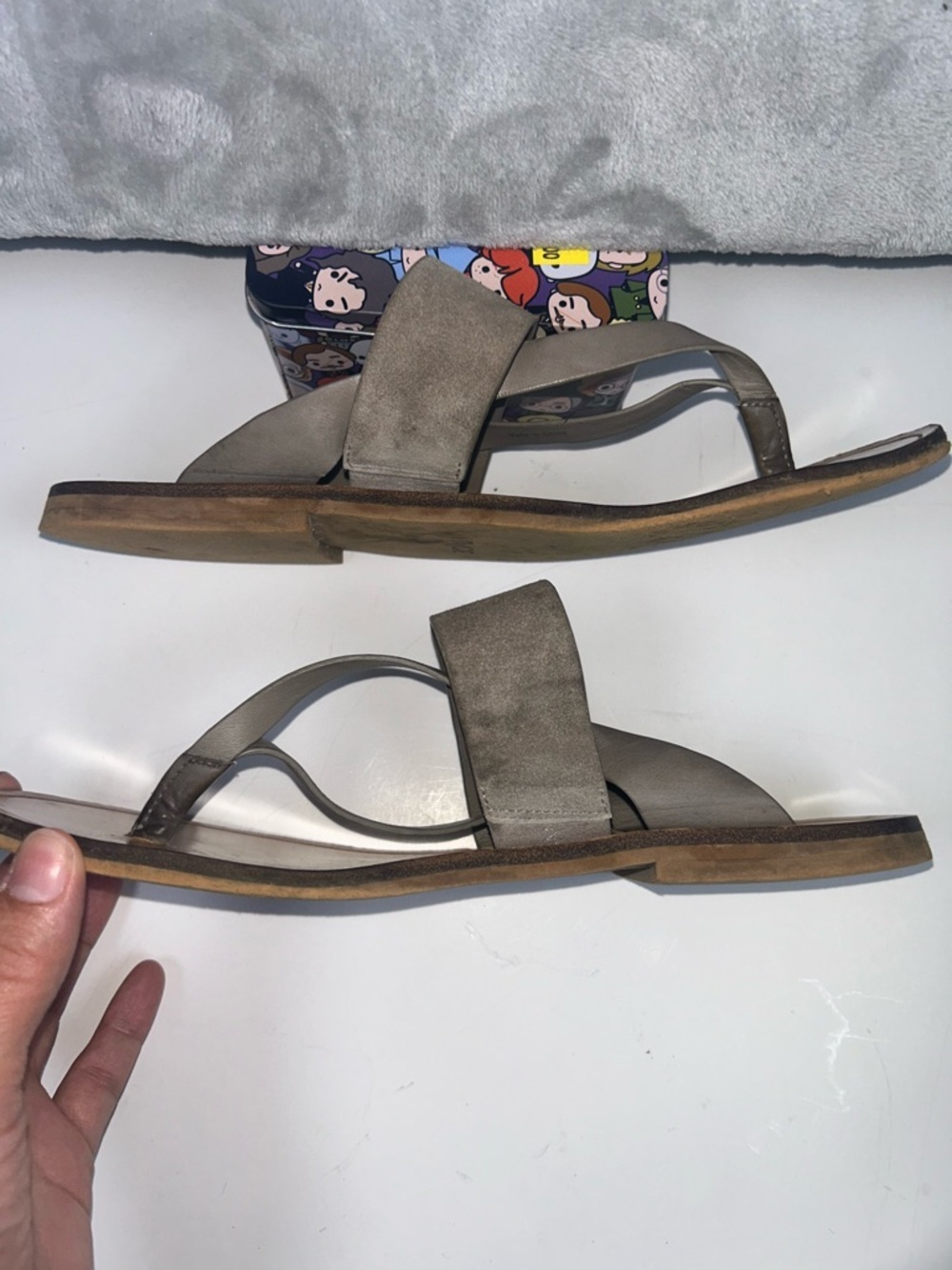 Vince grey Suede Wide Strap Tan Leather Thong Sandal - Picture 7 of 10